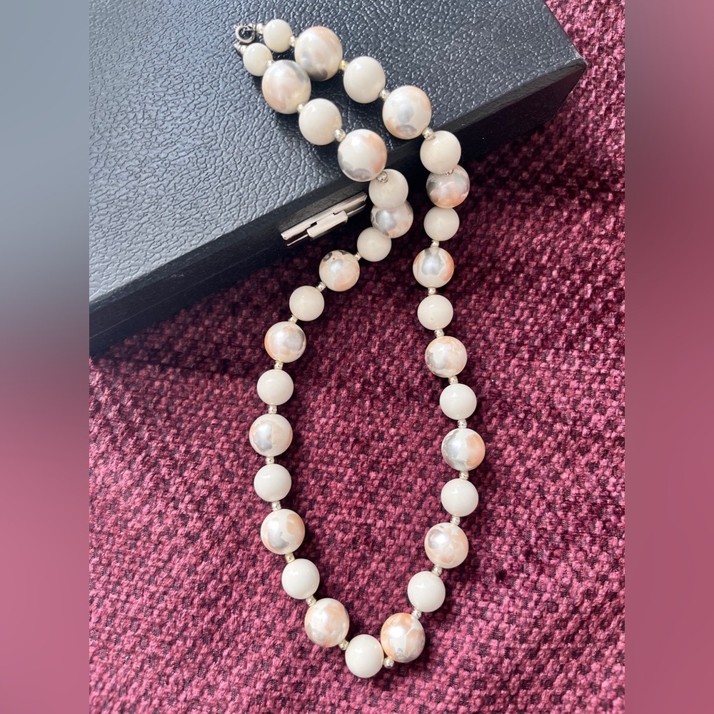 Elegant Vintage Multicolour Graduated Beaded Necklace